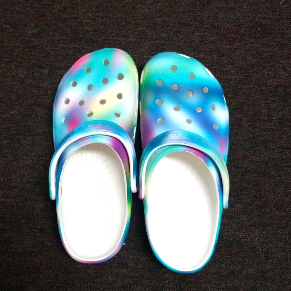 Crocs